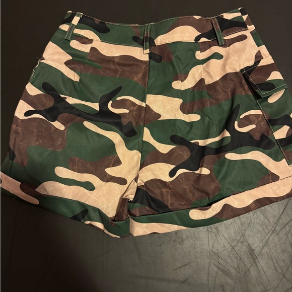 Army Shorts XS - Picture 3 of 3